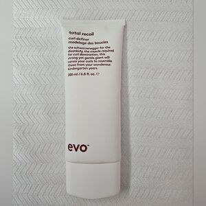Evo Total Recoil Curl Definer Cream
